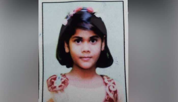 यूट्यूब पर VIDEO देख 12 साल की बच्ची ने फंदा बनाकर गले में डाला, स्टूल खिसका, चली गई जान यूट्यूब पर VIDEO देख 12 साल की बच्ची ने फंदा बनाकर गले में डाला, स्टूल खिसका, चली गई जान