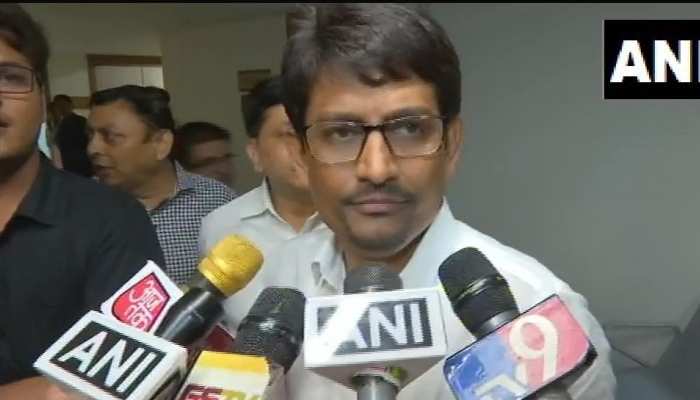 अल्पेश ठाकोर ने विधायक पद से दिया इस्तीफा, कहा- 'राहुल गांधी ने हमारे लिए कुछ नहीं किया' अल्पेश ठाकोर ने विधायक पद से दिया इस्तीफा, कहा- 'राहुल गांधी ने हमारे लिए कुछ नहीं किया'