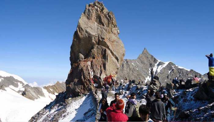 18,500 फीट की ऊंचाई पर बसे हैं श्रीखंड महादेव, जानें कब से शुरू हो रही है यात्रा 18,500 फीट की ऊंचाई पर बसे हैं श्रीखंड महादेव, जानें कब से शुरू हो रही है यात्रा