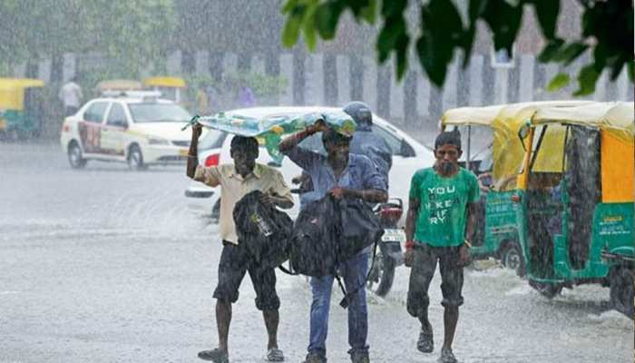 दिल्ली के कई इलाकों में झमाझम बारिश, एनसीआर के इलाकों में भी तापमान गिरा