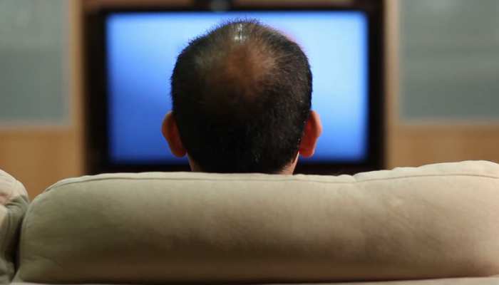 स्मार्ट टीवी पर पॉर्न साइट देखना पति-पत्‍नी को पड़ा महंगा, हैकर ने निजी पल वायरल किए