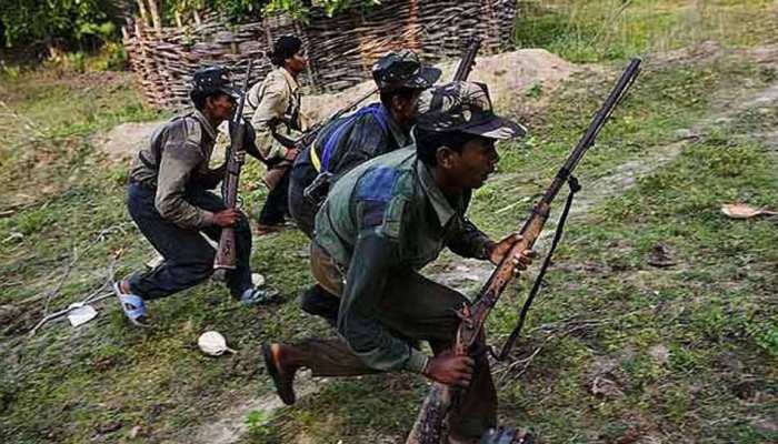 यूपी में 'लाल सलाम' दे रहा दस्तक, नक्सलियों की नजर में हैं ये बड़े शहर यूपी में 'लाल सलाम' दे रहा दस्तक, नक्सलियों की नजर में हैं ये बड़े शहर