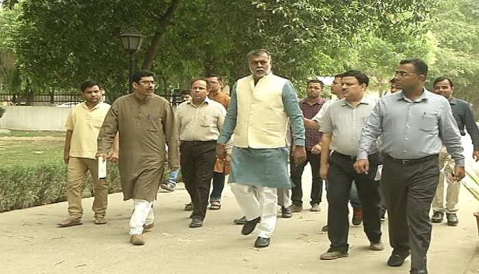 दिल्ली: गांधी दर्शन में बनेगा स्वच्छता स्मारक, मंत्री प्रह्लाद पटेल ने किया निरीक्षण दिल्ली: गांधी दर्शन में बनेगा स्वच्छता स्मारक, मंत्री प्रह्लाद पटेल ने किया निरीक्षण