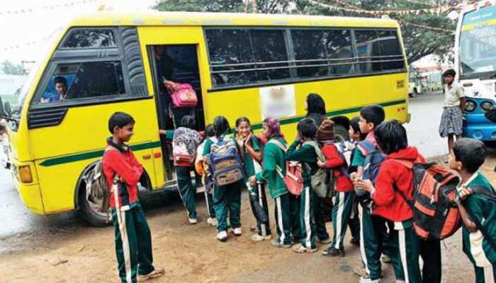 हादसे रोकने को योगी सरकार का बड़ा कदम, स्कूल वाहन में बच्चे भी सीट बेल्ट से होंगे लैस हादसे रोकने को योगी सरकार का बड़ा कदम, स्कूल वाहन में बच्चे भी सीट बेल्ट से होंगे लैस