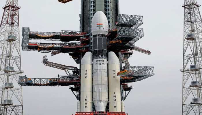 Chandrayaan-2: इस मिशन की 10 प्रमुख बातें जो आपको जान लेनी चाहिए Chandrayaan-2: इस मिशन की 10 प्रमुख बातें जो आपको जान लेनी चाहिए