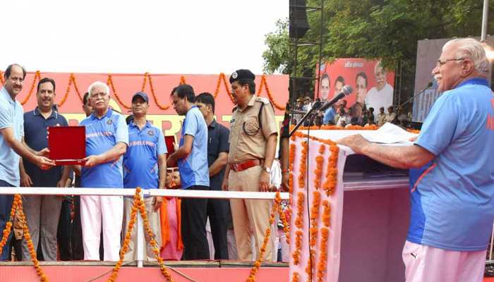 जब अचानक ही खेल के बीच 'कबड्डी-कबड्डी' करने लगे CM खट्टर, जानें क्या थी वजह जब अचानक ही खेल के बीच 'कबड्डी-कबड्डी' करने लगे CM खट्टर, जानें क्या थी वजह