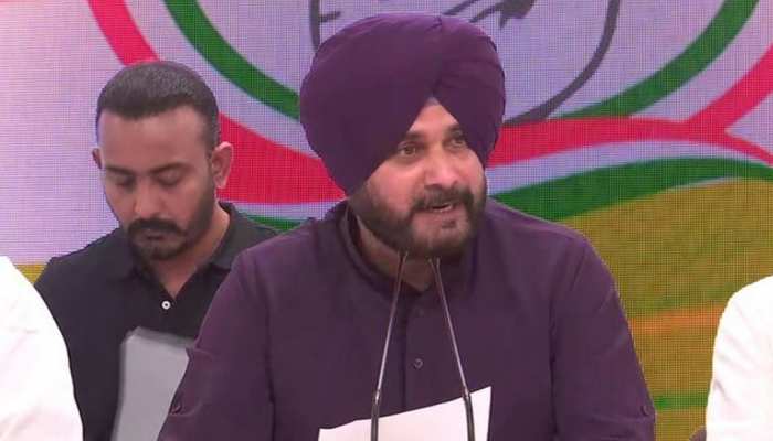 सिद्धू ने राहुल के बाद CM को भेजा इस्तीफा, अब अमरिंदर सिंह के फैसले पर टिकीं निगाहें सिद्धू ने राहुल के बाद CM को भेजा इस्तीफा, अब अमरिंदर सिंह के फैसले पर टिकीं निगाहें