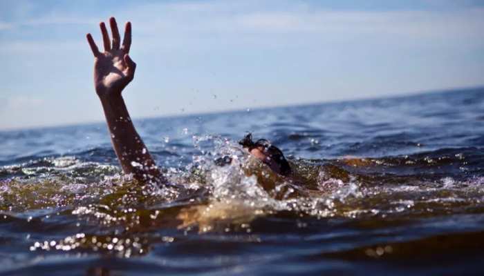 बिहार : बाढ़ के पानी में डूबने से 5 बच्च्यिों की मौत, शिवहर की घटना बिहार : बाढ़ के पानी में डूबने से 5 बच्च्यिों की मौत, शिवहर की घटना