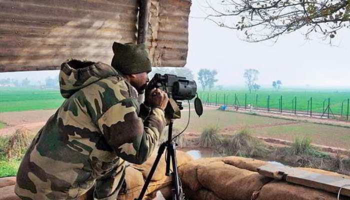 अंतरराष्ट्रीय सीमा से सटी सड़कों के जरिए PAK की जम्मू में घुसपैठ कराने की साजिश, BSF अलर्ट अंतरराष्ट्रीय सीमा से सटी सड़कों के जरिए PAK की जम्मू में घुसपैठ कराने की साजिश, BSF अलर्ट