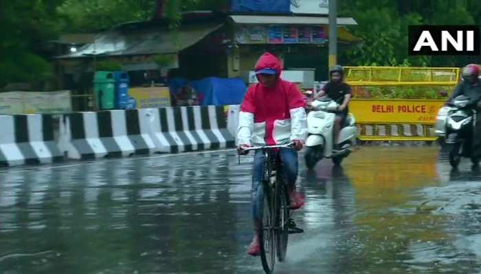 बारिश से दिल्ली-NCR का मौसम हुआ सुहावना, 2 दिनों तक बरसेगा पानी बारिश से दिल्ली-NCR का मौसम हुआ सुहावना, 2 दिनों तक बरसेगा पानी