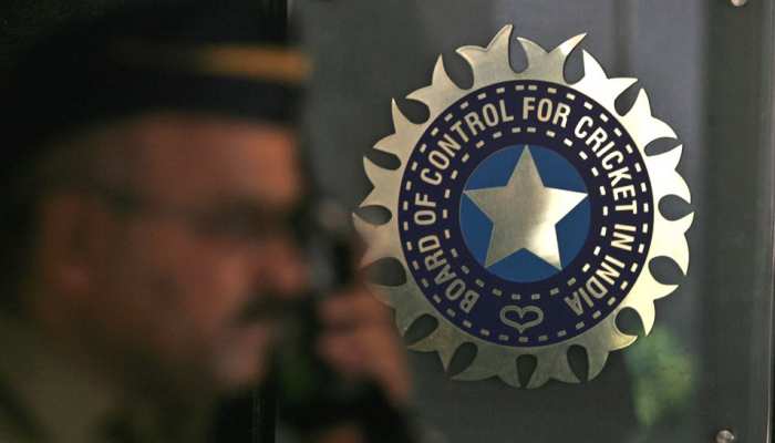 INDvsWI: नए नियमों में उलझा BCCI, विंडीज दौरे के लिए टीम इंडिया का चयन भी टला INDvsWI: नए नियमों में उलझा BCCI, विंडीज दौरे के लिए टीम इंडिया का चयन भी टला