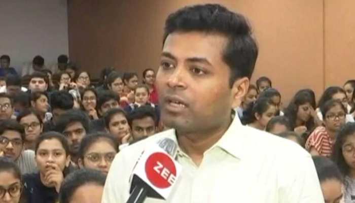 गुजरात: सुपर-30 की तर्ज पर गरीब बच्चों को मुफ्त में CA की तैयारी करवाता है चार्टर्ड एकाउंटेंट गुजरात: सुपर-30 की तर्ज पर गरीब बच्चों को मुफ्त में CA की तैयारी करवाता है चार्टर्ड एकाउंटेंट