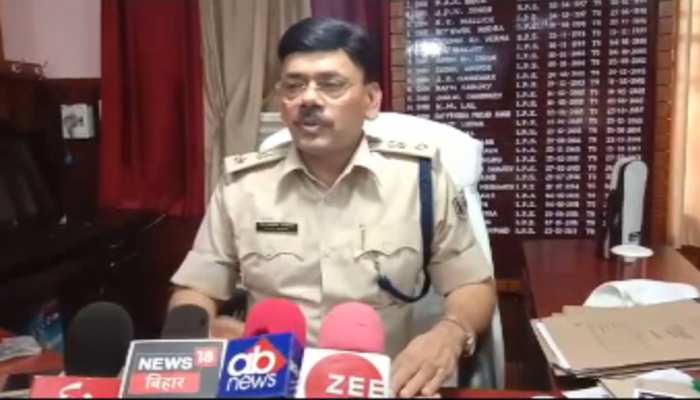 बिहार : कैमूर पुलिस ने 15 महीने बाद सुलझाया अज्ञात डेड बॉडी की गुत्थी बिहार : कैमूर पुलिस ने 15 महीने बाद सुलझाया अज्ञात डेड बॉडी की गुत्थी