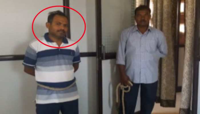 झारखंडः कुख्यात मानव तस्कर पन्ना लाल गिरफ्तार, दर्जनों मामले थे दर्ज झारखंडः कुख्यात मानव तस्कर पन्ना लाल गिरफ्तार, दर्जनों मामले थे दर्ज
