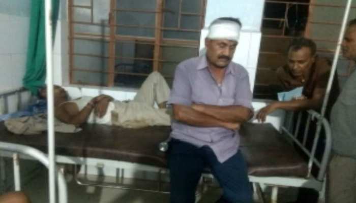 राजगीर: शराब कारोबारी के खिलाफ कार्रवाई करने गई पुलिस पर ग्रामीणों ने किया पथराव, 5 घायल राजगीर: शराब कारोबारी के खिलाफ कार्रवाई करने गई पुलिस पर ग्रामीणों ने किया पथराव, 5 घायल