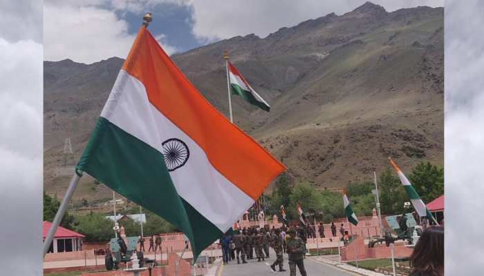20वां कारगिल विजय दिवस आज: द्रास में होने वाले समारोह में हिस्सा लेंगे राष्ट्रपति रामनाथ कोविंद 20वां कारगिल विजय दिवस आज: द्रास में होने वाले समारोह में हिस्सा लेंगे राष्ट्रपति रामनाथ कोविंद