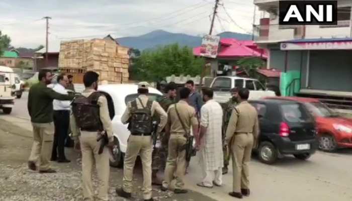 टेरर फंडिंग केस में NIA ने बारामूला के 4 ठिकानों पर मारे छापे टेरर फंडिंग केस में NIA ने बारामूला के 4 ठिकानों पर मारे छापे