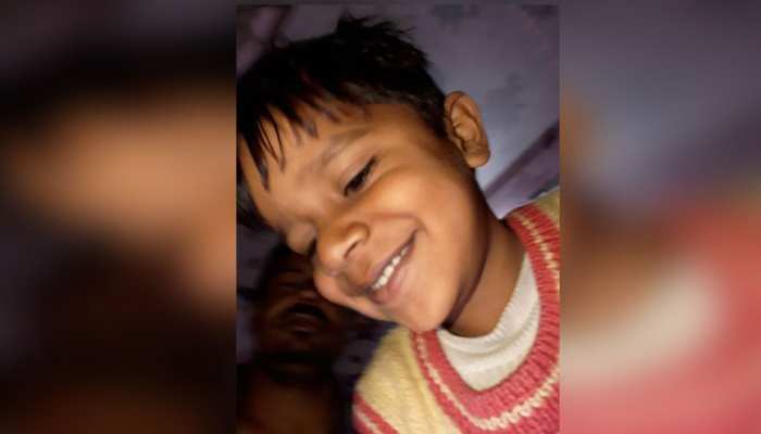 उप्र: लुकाछिपी के खेल में 5 साल के बच्चे की दम घुटने से हुई मौत उप्र: लुकाछिपी के खेल में 5 साल के बच्चे की दम घुटने से हुई मौत