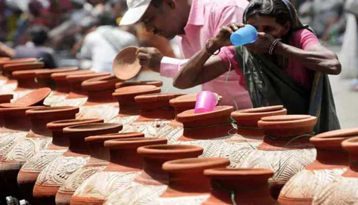 मॉनसून की चाल पड़ी सुस्त, यूपी में बादलों की लुका-छिपी, बढ़ी उमस मॉनसून की चाल पड़ी सुस्त, यूपी में बादलों की लुका-छिपी, बढ़ी उमस