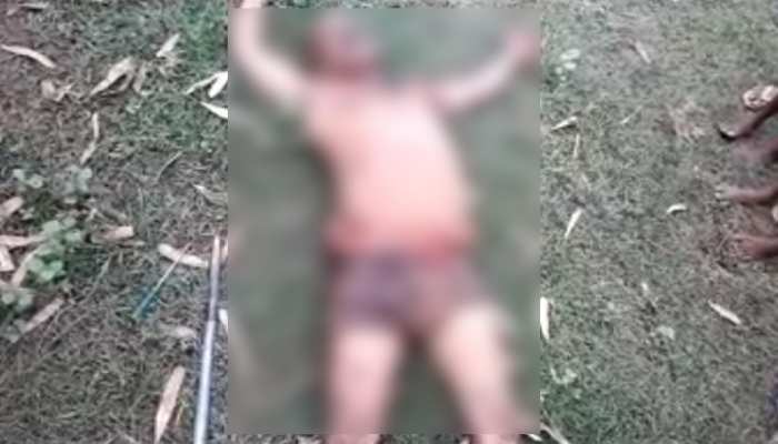 मॉब लिंचिंग : भीड़ के हत्थे चढ़ा मोस्ट वांटेड भोला हाजरा, ग्रामीणों ने पीट-पीटकर कर दी हत्या मॉब लिंचिंग : भीड़ के हत्थे चढ़ा मोस्ट वांटेड भोला हाजरा, ग्रामीणों ने पीट-पीटकर कर दी हत्या