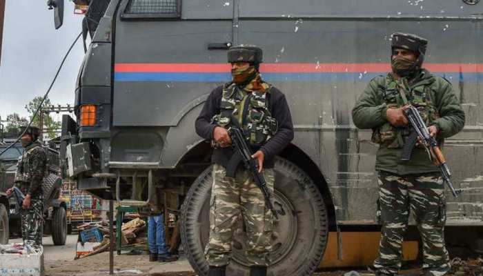 J&K में बड़ा फिदायीन हमला और सेना के खिलाफ BAT हमला कर सकते हैं पाक आतंकी : सूत्र J&K में बड़ा फिदायीन हमला और सेना के खिलाफ BAT हमला कर सकते हैं पाक आतंकी : सूत्र