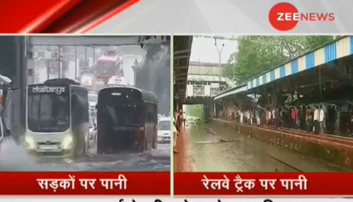 LIVE: अगले 24 घंटे मुंबई में भारी बारिश का अलर्ट, लोगों को समुद्र से दूर रहने की सलाह LIVE: अगले 24 घंटे मुंबई में भारी बारिश का अलर्ट, लोगों को समुद्र से दूर रहने की सलाह