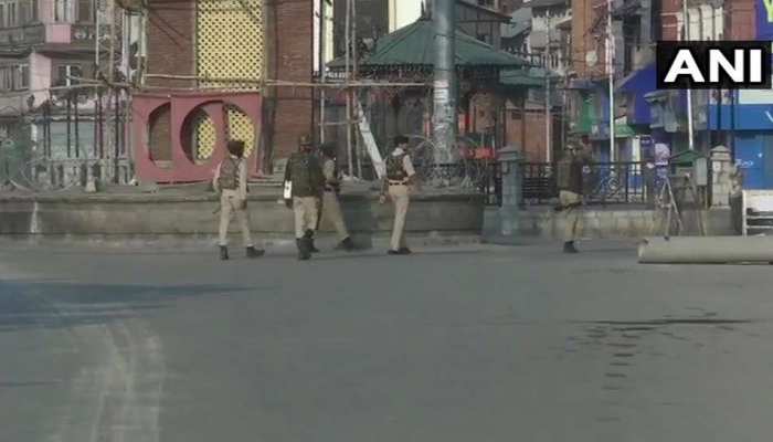 PICS: जम्मू कश्मीर में सुरक्षा बेहद कड़ी, चप्‍पे-चप्‍पे पर तैनात हैं सुरक्षाबल...