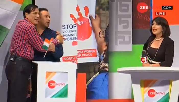 जम्मू-कश्मीर पर मोदी सरकार के ऐतिहासिक फैसले से जुड़ी हर खबर यहां पढ़ें जम्मू-कश्मीर पर मोदी सरकार के ऐतिहासिक फैसले से जुड़ी हर खबर यहां पढ़ें