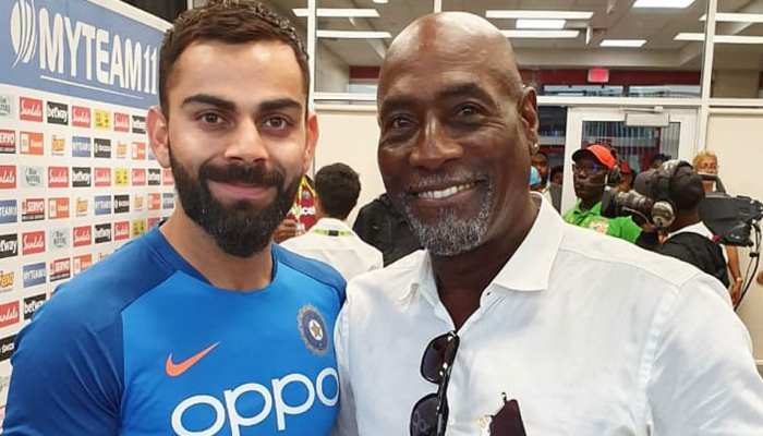 विवियन रिचर्ड्स से मिले विराट कोहली, ट्विटर पर फोटो शेयर कर लिखा, 'सबसे बड़ा बॉस' विवियन रिचर्ड्स से मिले विराट कोहली, ट्विटर पर फोटो शेयर कर लिखा, 'सबसे बड़ा बॉस'