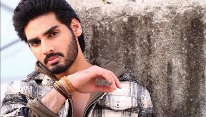 Ahan Shetty son of Suniel Shetty begins his journey in Hindi films | सुनील  शेट्टी के बेटे अहान की डेब्यू फिल्म की शूटिंग शुरू, सामने आया First Look |  Hindi News, बॉलीवुड