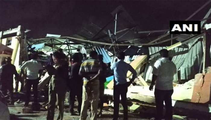 कोयंबटूर रेलवे स्टेशन पर पोस्टल सर्विस बिल्डिंग ढही, 2 लोगों की मौत कोयंबटूर रेलवे स्टेशन पर पोस्टल सर्विस बिल्डिंग ढही, 2 लोगों की मौत