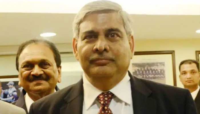 BCCI के अधिकारी हैरान, टैक्स विवाद में शशांक मनोहर के रुख पर जताई आपत्ति BCCI के अधिकारी हैरान, टैक्स विवाद में शशांक मनोहर के रुख पर जताई आपत्ति