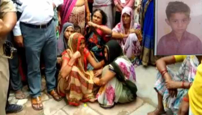 आगरा: 6 साल के मासूम की निर्मम हत्या, पुलिस ने शक में पिता को हिरासत में लिया आगरा: 6 साल के मासूम की निर्मम हत्या, पुलिस ने शक में पिता को हिरासत में लिया