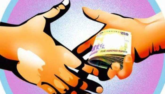 चूरू: ACB की टीम ने रतनगढ़ थाने के सीआई को रिश्वत लेते किया गिरफ्तार, जांच जारी चूरू: ACB की टीम ने रतनगढ़ थाने के सीआई को रिश्वत लेते किया गिरफ्तार, जांच जारी