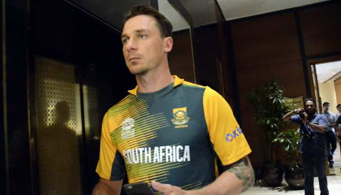 IND vs SA: टी20 सीरीज के लिए नहीं चुने गए डेल स्टेन, इस पर विराट कोहली से मांगी माफी IND vs SA: टी20 सीरीज के लिए नहीं चुने गए डेल स्टेन, इस पर विराट कोहली से मांगी माफी