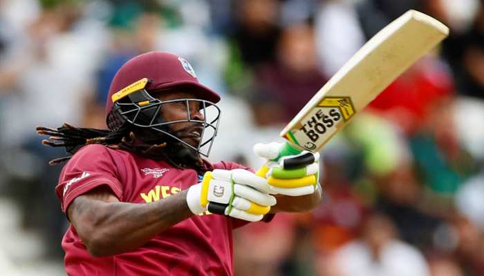 IND vs WI: अपने आखिरी वनडे में गेल ने जैसे ही लगाया छक्का, बारिश ने रोका मैच IND vs WI: अपने आखिरी वनडे में गेल ने जैसे ही लगाया छक्का, बारिश ने रोका मैच