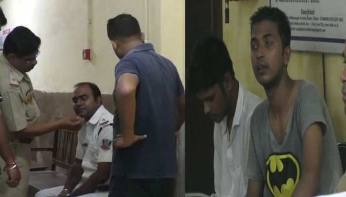 कोलकाता में यात्री ने तोड़ी पुलिस की नाक, बस के भाड़े को लेकर हुआ झगड़ा कोलकाता में यात्री ने तोड़ी पुलिस की नाक, बस के भाड़े को लेकर हुआ झगड़ा