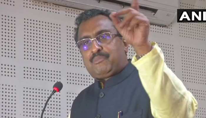 जम्मू-कश्मीर में जब हालात सामान्य हो जाएंगे तो उसे पूर्ण राज्य का दर्जा दिया जाएगा : राम माधव जम्मू-कश्मीर में जब हालात सामान्य हो जाएंगे तो उसे पूर्ण राज्य का दर्जा दिया जाएगा : राम माधव