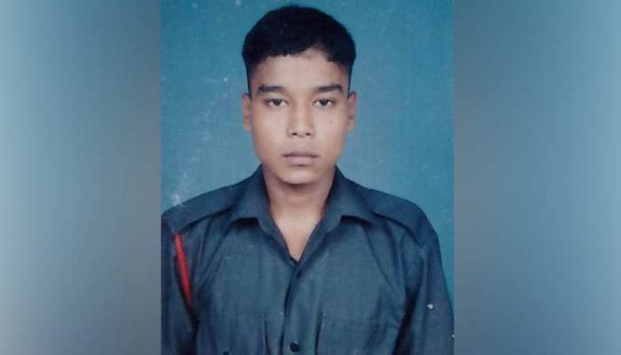 सीमा पर पाक ने फिर दागे मोर्टार और गोले, भारतीय जवान शहीद, भारत ने दिया करारा जवाब सीमा पर पाक ने फिर दागे मोर्टार और गोले, भारतीय जवान शहीद, भारत ने दिया करारा जवाब