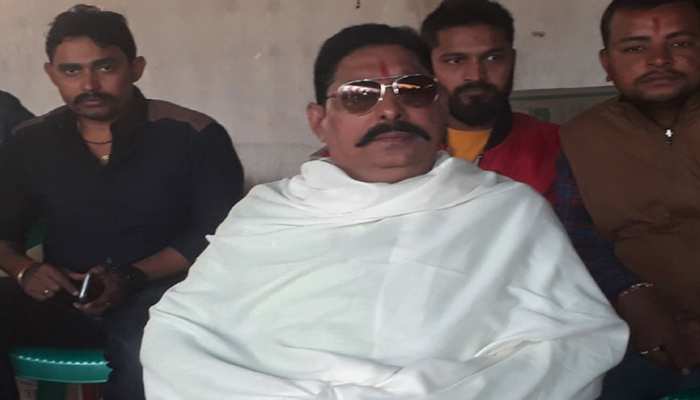 पुलिस की कार्रवाई से अनंत सिंह के समर्थक परेशान, साथ रहने वाले लोग हुए भूमिगत पुलिस की कार्रवाई से अनंत सिंह के समर्थक परेशान, साथ रहने वाले लोग हुए भूमिगत