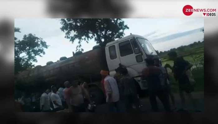 refined oil tanker overturned chandrapur Maharashtra