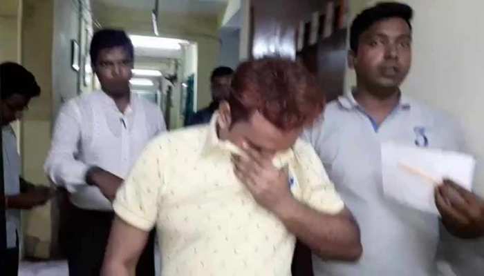 डिजिटल इंडिया के नाम पर लगवाता था सरकारी नौकरी, लोगों से ठग लिए करोड़ों रुपए डिजिटल इंडिया के नाम पर लगवाता था सरकारी नौकरी, लोगों से ठग लिए करोड़ों रुपए