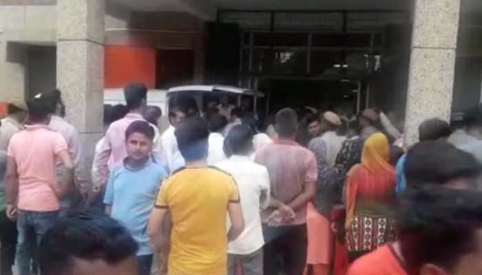 गाजियाबाद: सीवर की सफाई के लिए उतरे थे कर्मचारी, दम घुटने से पांचों की मौत