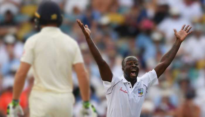 INDvsWI, 1st Test: 34 रन देकर चटकाए तीन विकेट, गेंदबाज रोच ने बताई सफलता की ये वजह INDvsWI, 1st Test: 34 रन देकर चटकाए तीन विकेट, गेंदबाज रोच ने बताई सफलता की ये वजह