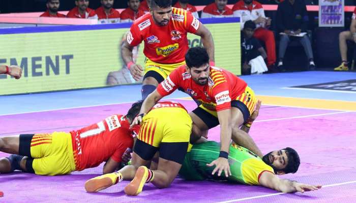 PKL 2019: रोहित के 10 ने गुजरात को जिताया, पटना पायरेट्स की 3 अंक से हुई हार PKL 2019: रोहित के 10 ने गुजरात को जिताया, पटना पायरेट्स की 3 अंक से हुई हार