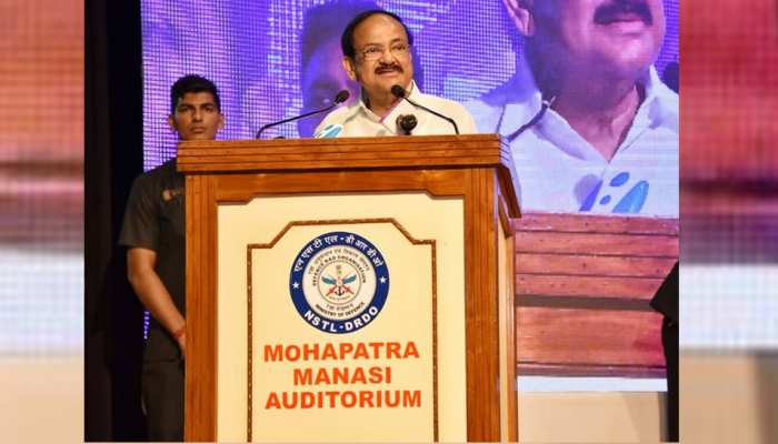 पाकिस्तान से अब सिर्फ PoK पर बात होगीः उपराष्ट्रपति वेंकैया नायडू पाकिस्तान से अब सिर्फ PoK पर बात होगीः उपराष्ट्रपति वेंकैया नायडू