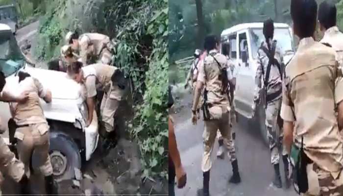 जब नाले में फंस गई गाड़ी, तब नगा महिला सैनिकों ने दिखाया दमखम, देखें VIDEO 