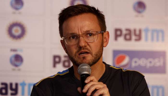 IPL: बेंगलुरू की टीम से जुड़ा न्यूजीलैंड का पूर्व कोच, रवि शास्त्री से ली थी टक्कर IPL: बेंगलुरू की टीम से जुड़ा न्यूजीलैंड का पूर्व कोच, रवि शास्त्री से ली थी टक्कर