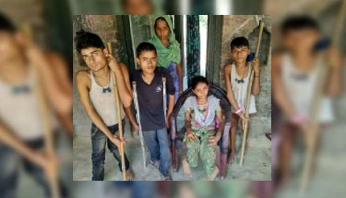 बाराबंकी: परिवार के सभी बच्चों ने पी थी '2 बूंद जिंदगी की', फिर भी हो गया पोलियो बाराबंकी: परिवार के सभी बच्चों ने पी थी '2 बूंद जिंदगी की', फिर भी हो गया पोलियो