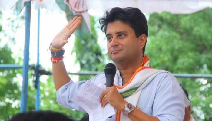 ज्योतिरादित्य सिंधिया का सोनिया गांधी को अल्टीमेटम! 'MP कांग्रेस का अध्यक्ष नहीं बनाया तो छोड़ देंगे पार्टी' ज्योतिरादित्य सिंधिया का सोनिया गांधी को अल्टीमेटम! 'MP कांग्रेस का अध्यक्ष नहीं बनाया तो छोड़ देंगे पार्टी'